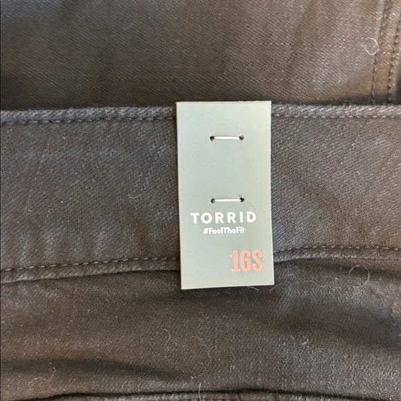 Size 16S 16 short Torrid Bombshell skinny jeans black NWT - Picture 3 of 8